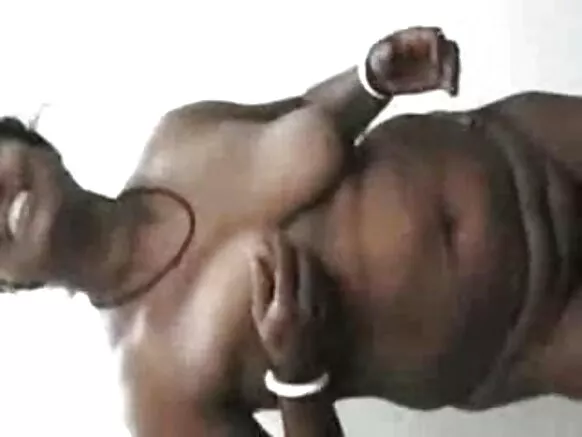 Ọmọbinrin iya India ati mamamama fokii anti 1338.
