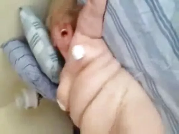 Magbowo tara fẹ agbalagba, kékeré awọn ọkunrin. Nla mamamama orgasm Voyeur.