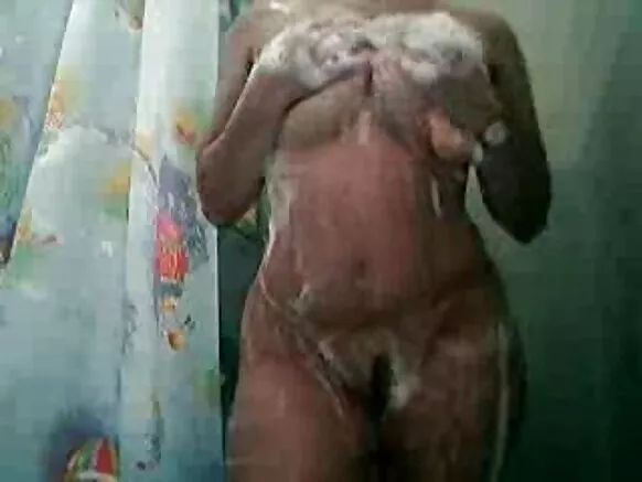 Mama labẹ awọn fidio ibalopọ ti ogbo, ti o dagba ni ọkan.