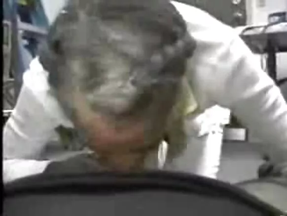 Black grannies, alaisododo tara pẹlu gbona ńlá ori omu.