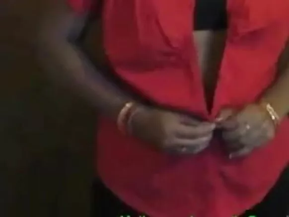 Arabinrin India ti o tobi 40 ọdun atijọ Titty focking 1074.