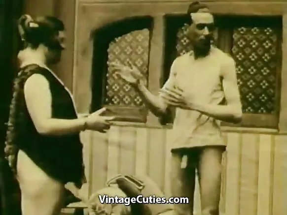 Baraenisere ati persuading grannies lati muyan atijọ ńlá kẹtẹkẹtẹ ojoun 20 ká.