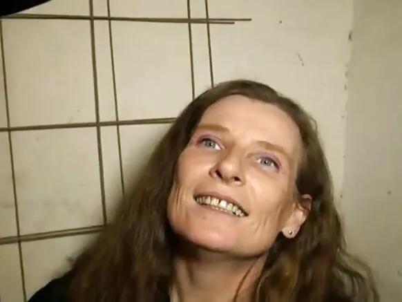 Elisa buruju xxx ogbo ni fidio ti ile lati ọdọ awọn oṣiṣẹ Faranse.