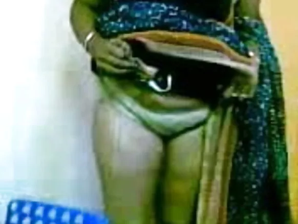 Aunty ihoho agbalagba awọn obirin India ti nmọlẹ 1226.