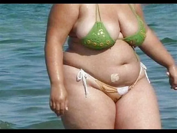 BBW Beach Voyeur Bikini - Candid Ass - Farasin Cams kẹtẹkẹtẹ - Spying lori Mamamama àgbere rẹ kẹtẹkẹtẹ.