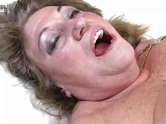 Awọn fidio mamamama xxx gbigbona Ilu Meksiko buruju ọmọdebinrin.