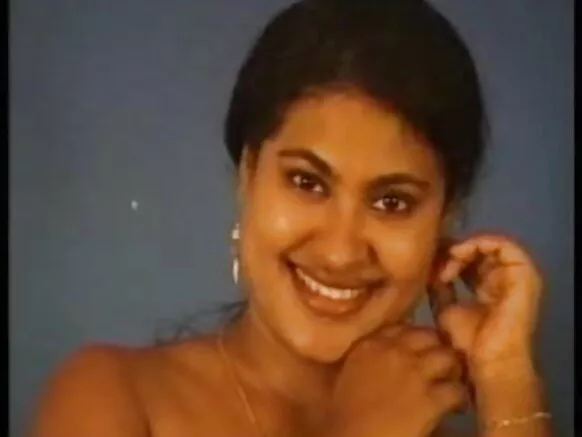 Arabinrin Aunty India ti n pariwo onibaje 1313.